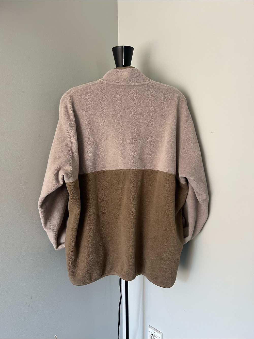 Uniqlo Two-Tone Half-Zip Fleece Pullover - Cream & Tan - Picture 3 of 4